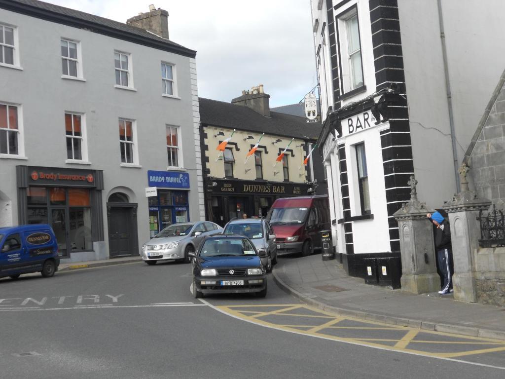 Leitrim Inn Carrick-on-Shannon Экстерьер фото